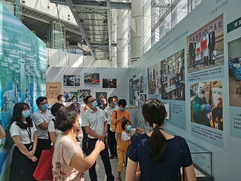 ս���ߡ���ʵ��μ������ѵ�֧����ǰ�п���Ӣ���¾�