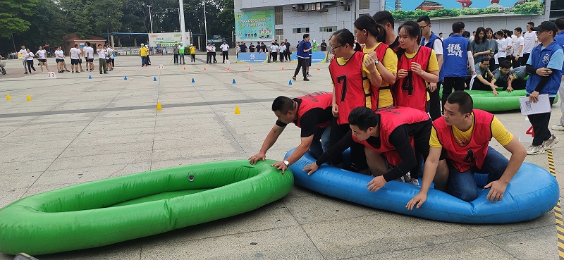 �Ϻ����ҵļ����ǣ�ʯ����ڰ˽�����ְ��Ȥζ���J9����ֱӪ���塰���Ƚ���